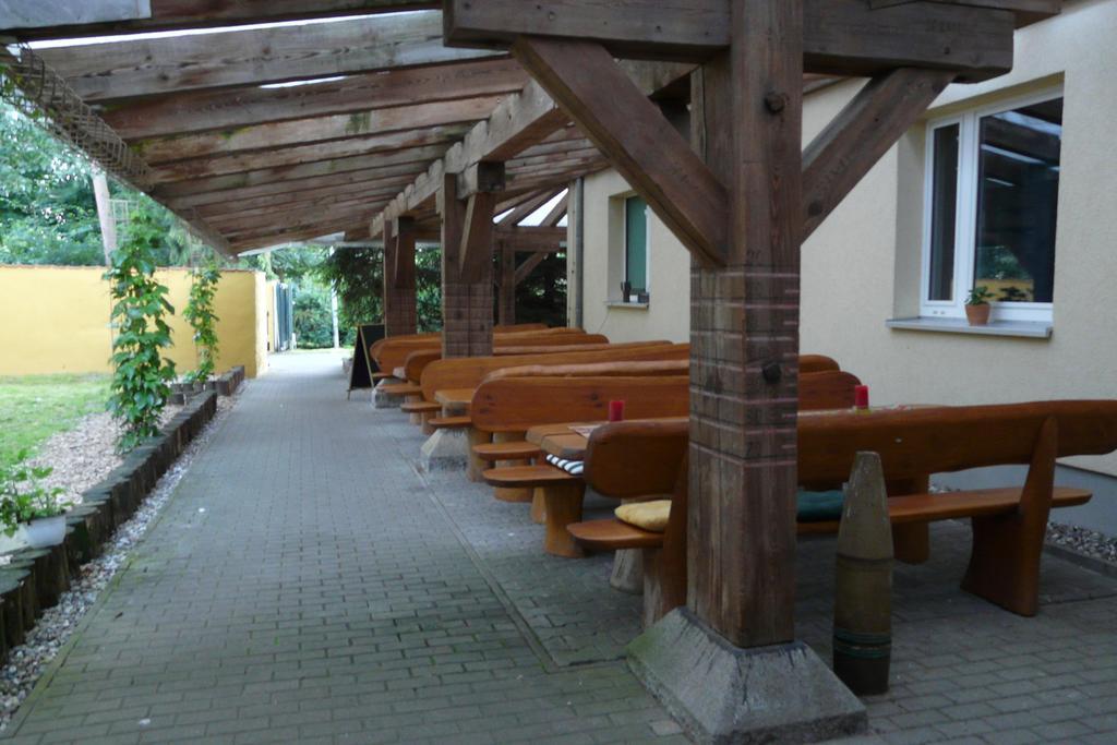 Hotel Kreuzbruchhof Burg Stargard Exterior foto